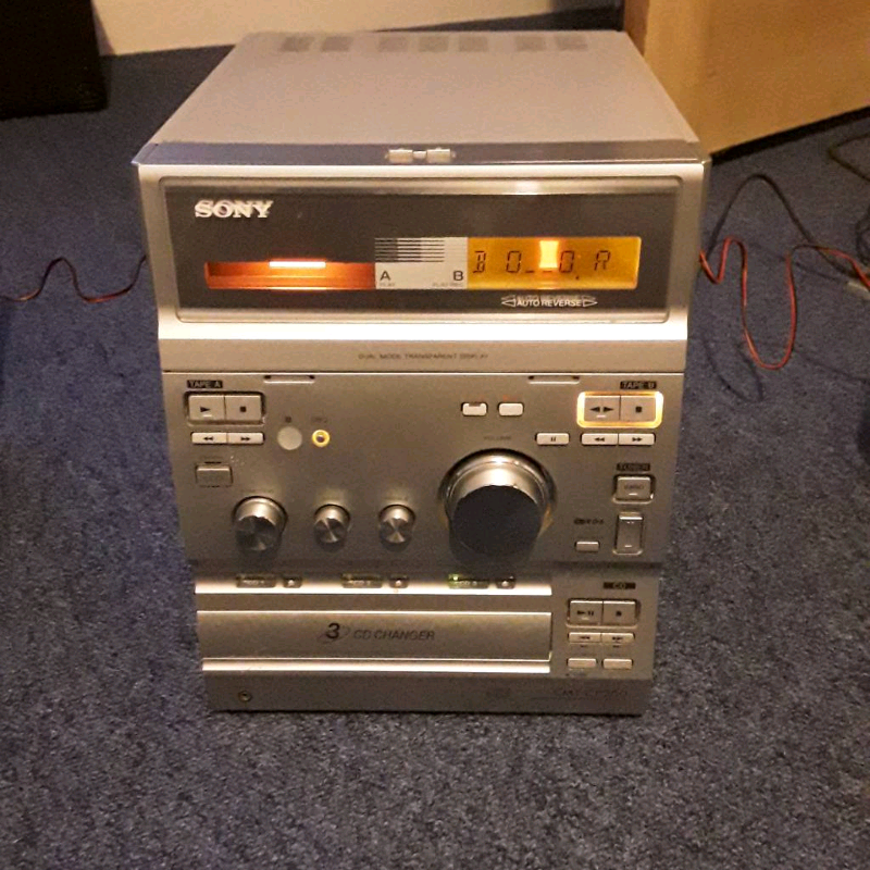 Sony Micro Hifi HCDCP300 3 cds twin tape cassette decks. in