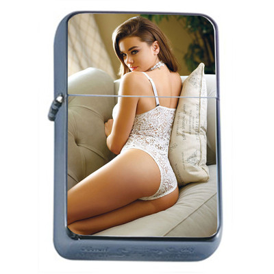 Dubai Pin Up Girls D2 Flip Top Oil Lighter Wind Resistant Flame 