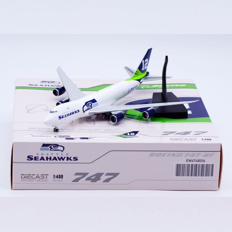 BOEING 747-8F ハウス SEATTLE SEAHAWKS 1:400 1:400 JC Wings Boeing B747-8F 