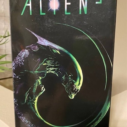 2019 NECA Toys Alien 3 Movie Xenomorph Dog Ultimate Figure =