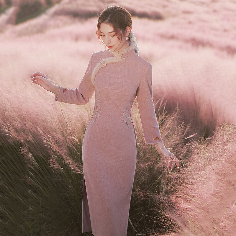 Women Long Qipao Cheongsam Dress Floral Embroidery Faux Fur Trim Slit Retro