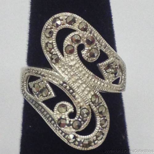 ESTATE PURCHASED .925 STERLING SILVER FANCY RIVER RHINE STONE RING SIZE 6