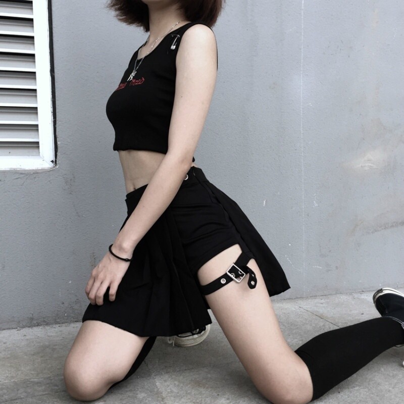 Women Pleated Skirt Punk Mini Shorts Pantskirt Hot Pants
