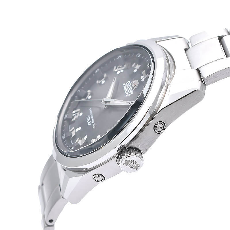 Pre-owned Orient Neo 70's Wv0061se Stainless Steel Radio Solar Watch Gray Dial 39.5mm