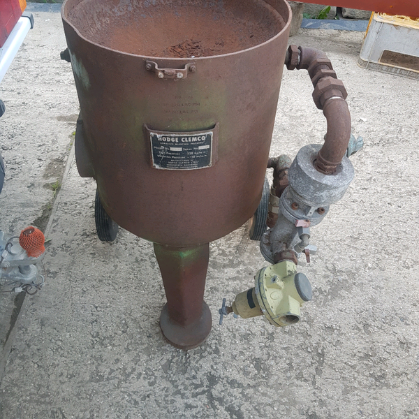 Sandblaster for sale in UK 45 secondhand Sandblasters