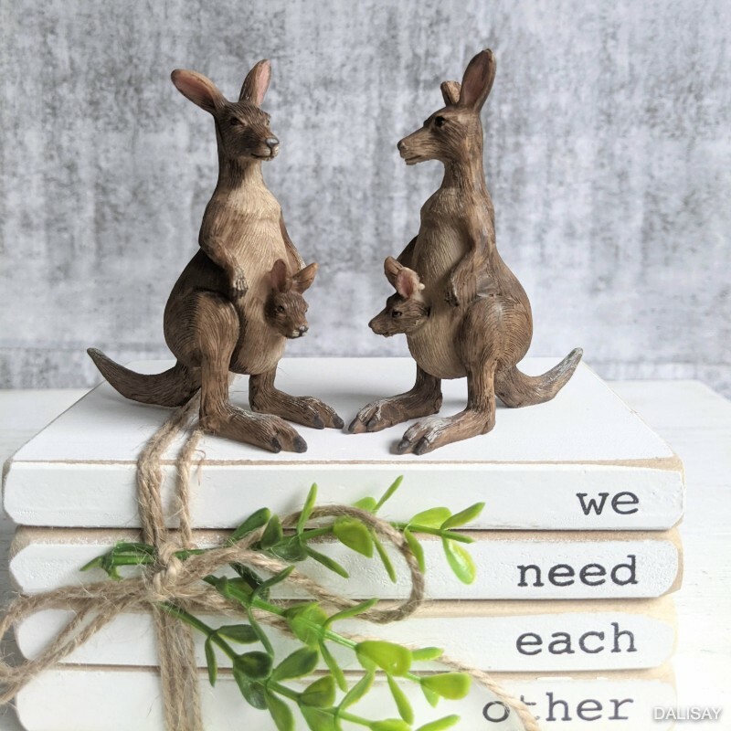 Set of 2 Kangaroo with Joey Sculpture Figurine Home Garden