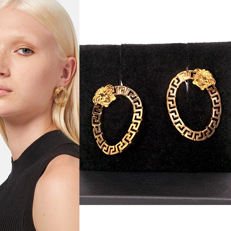 VERSACE ゴールドトーン Greca メタルロゴ ピアス $_57.JPG?set_id=880000500F