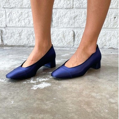 Pre-owned Pedro Garcia Eladia 38 Eu Navy Silk Satin Low Block Heel Slip On Pump $550 In Blue