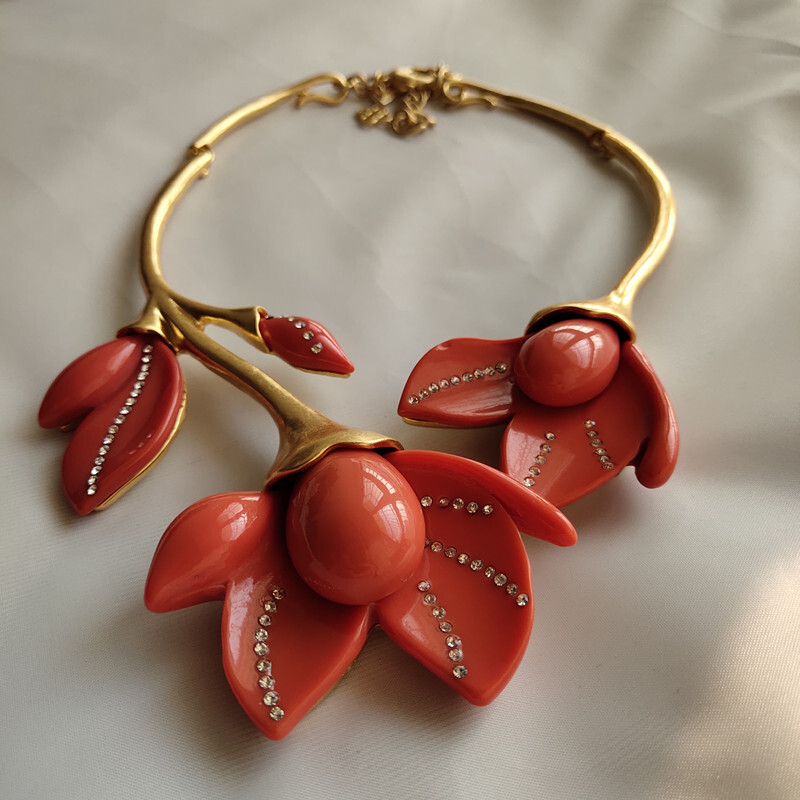 Oscar de la Renta Red flower inlaid crystal zircon necklace