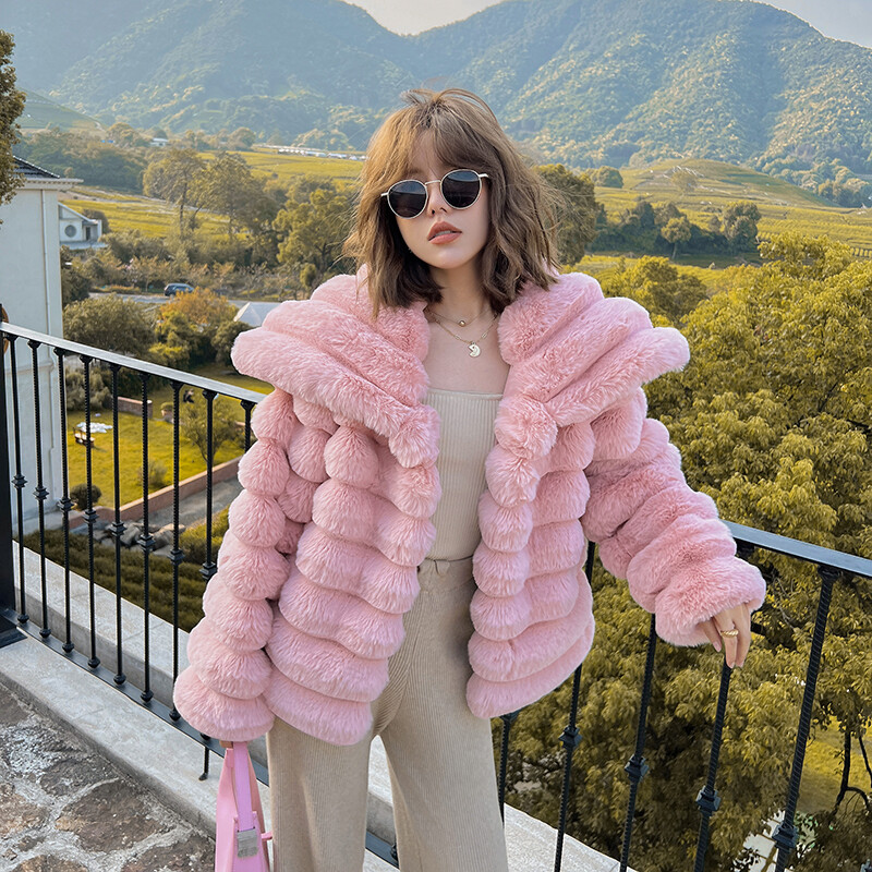 2024 Womens Winter New Fur Short Coat Lapel Collar Fashion