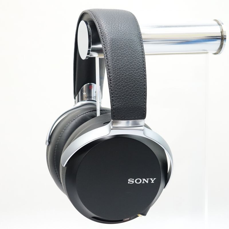 Sony MDR-Z7 Over-Ear High Resolution Headphones w/Box, Accessories