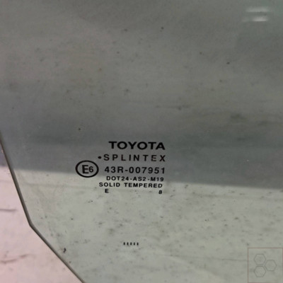 türscheibe vorne rechts für TOYOTA YARIS 1.3 (FRP) Ber. 22e3b9 681100D082