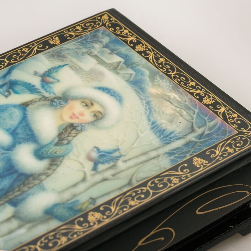 7" Snow Maiden Lacquered Trinket Box, Snegurochka Christmas Keepsake Jewelry Box