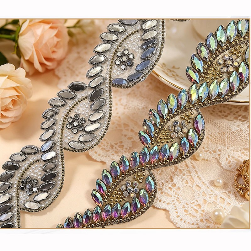1 yd Nastro Ricamato Di Strass Con Perline Termoadesivo Per Abito Da Sposa DIY