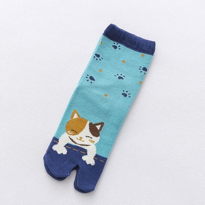 Two-Toed Tabi Socks for Women - Unique and Fashionable Footwear Choice