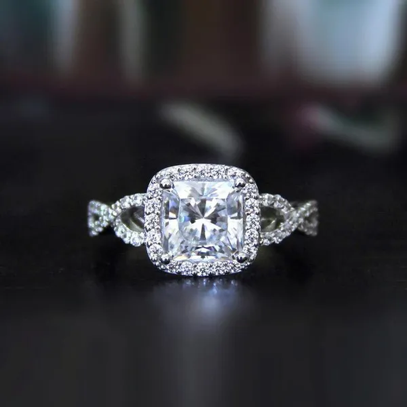 Luxury Fashion Women'S White Gold Engagement Rings Classic Design Dazzling Moissanite Square Diamond Ring Anniversary Birthday Gift Wedding Band Rings for Women'S Bride Size 5-11