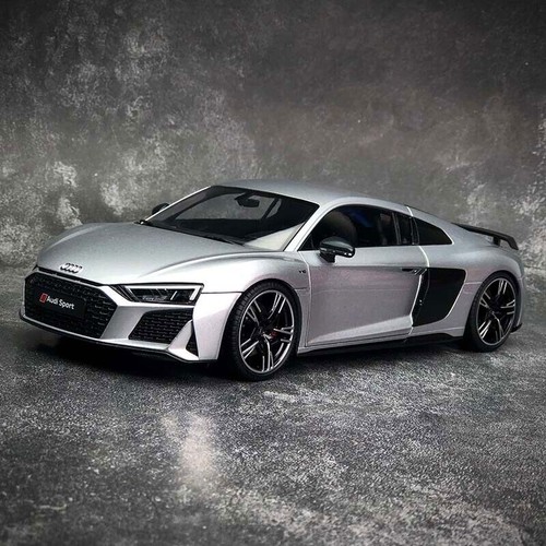アウディR8 カタログ R8（アウディ）の歴代モデル・グレード別カタログ情報｜中古車