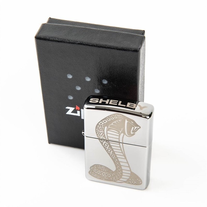 コレクション ZIPPO the King of cobra Vintage Retired Unstruck Zippo - 2003 King Cobra With Red