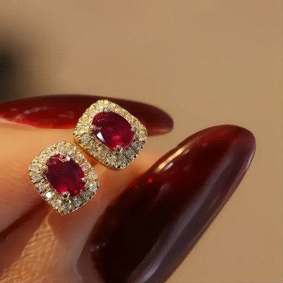 Rote Cubic-Zirconia Ohrstecker Goldfarbene Accessoires Für Hochzeit