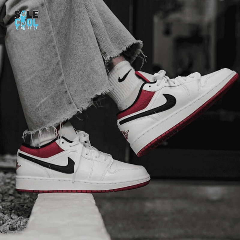 Jordan 1 sail best sale university red on feet