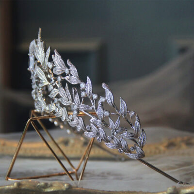 Luxury All CZ Cubic Zirconia Classical Queen Wedding Party Princess Tiara Crown