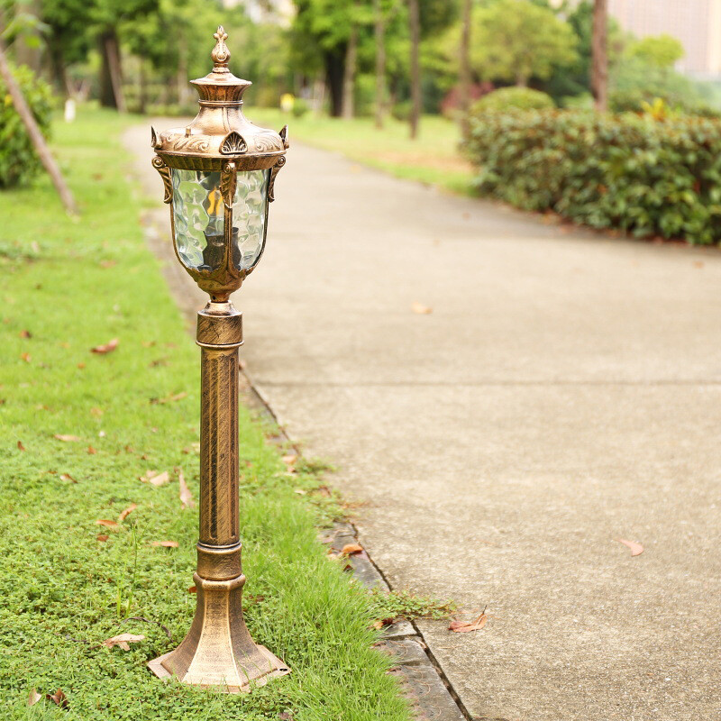 Lawn light