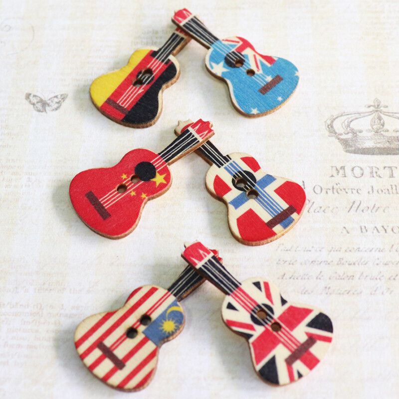 50pcs Gitarre Form Holz Knöpfe Retro Ethnisch Nähen Basteln DIY Neuheit Süß