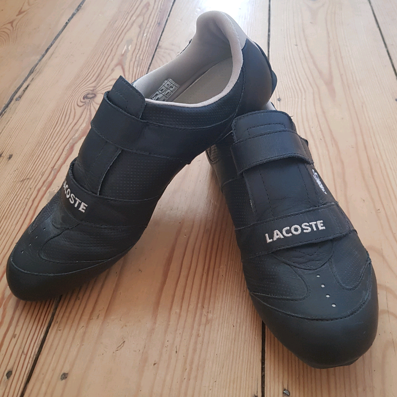 For sale is a pair of the stylish Lacoste Sneakers, size