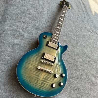 Factory Customized 6 Strings Electric Guitar Green Color with A Top Quality