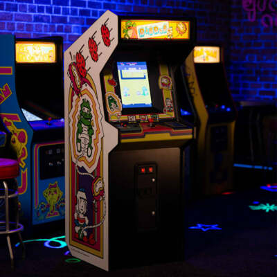 quarter arcades Official Dig Dug 1/4 Sized Mini Arcade Cabinet by Numskull
