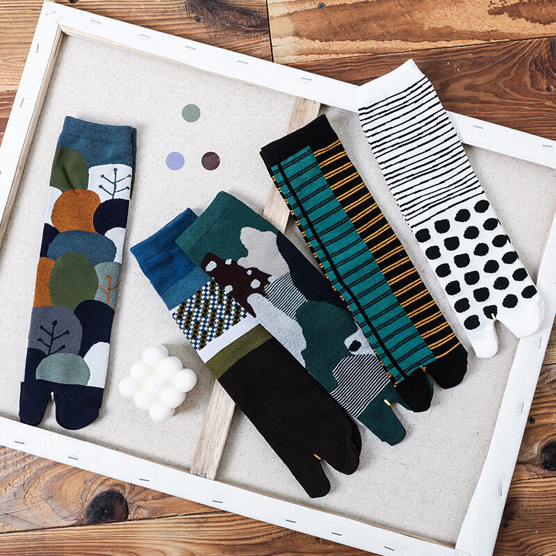 4Pairs Herren Baumwolle Tabi Socken Split Zwei Zeh Gepunktet Gestreift Japanisch