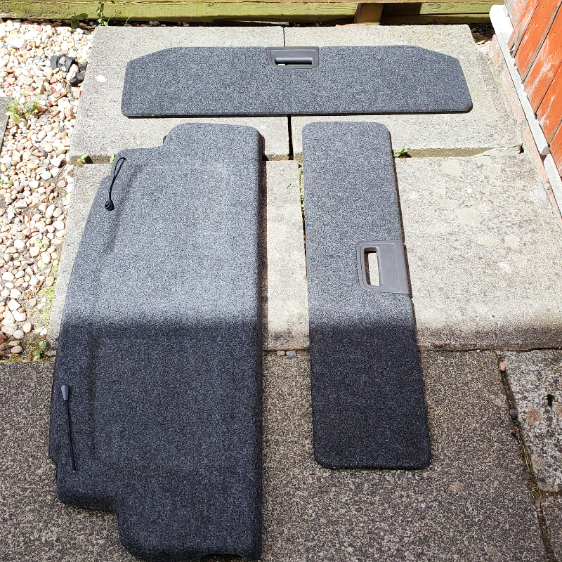 REDUCED Newish car boot shelves and parcel shelf in Knightswood