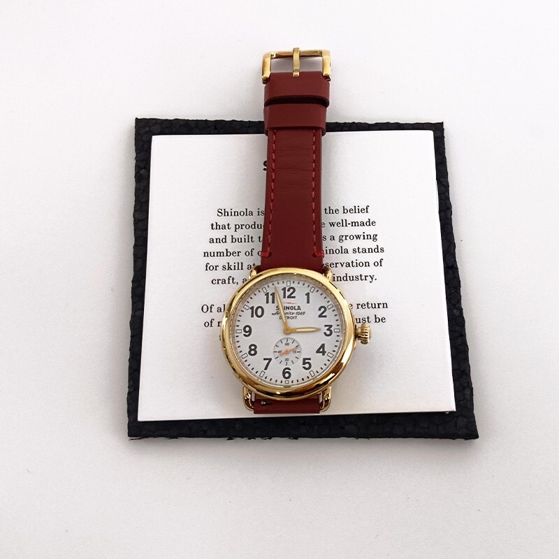 Pre-owned Shinola Runwell Gold Case With Brown Leather Strap Men & Women Watch 41mm