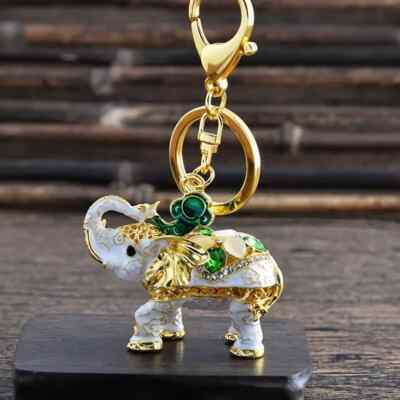 1pc Creative Three-dimensional Elephant Keychain - Novelty Keychain, MGE59927
