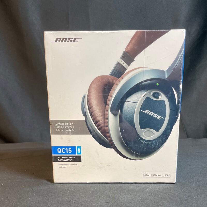 BOSE QuietComfort15 ヘッドフォン ブラック Amazon.com: Bose QuietComfort 15 Acoustic Noise Cancelling