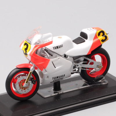 1/22 Italeri Yamaha YZR 500 No3 M.Hailwood 1988 motorcycle Diecast model bike