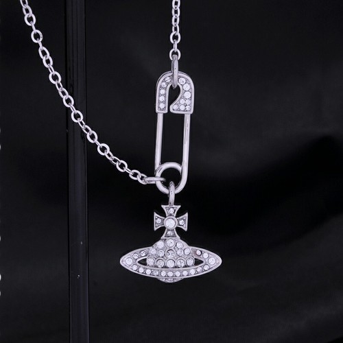 E*1様 [VivienneWestwood]LucrecePendantNec Lucrece Pendant Necklace in GOLD-White-CZ | Vivienne Westwood®