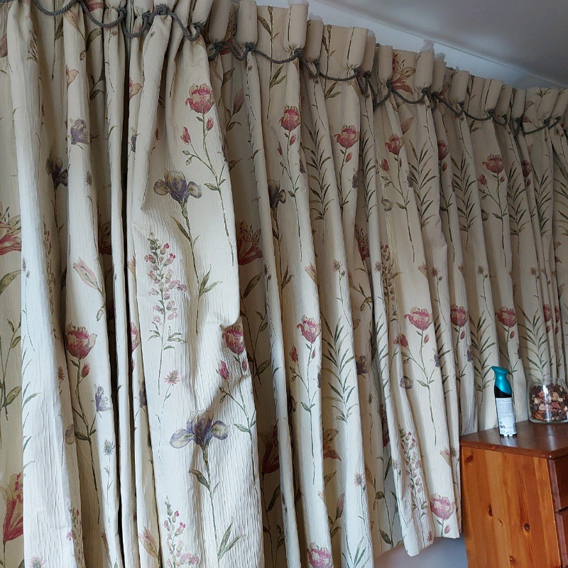 Very Heavy tailor made curtains with thermal lining & Blackout lining