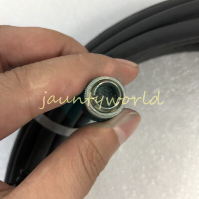 NEW ONE KEYENCE CB-B10 SENSOR CABLE 10-M