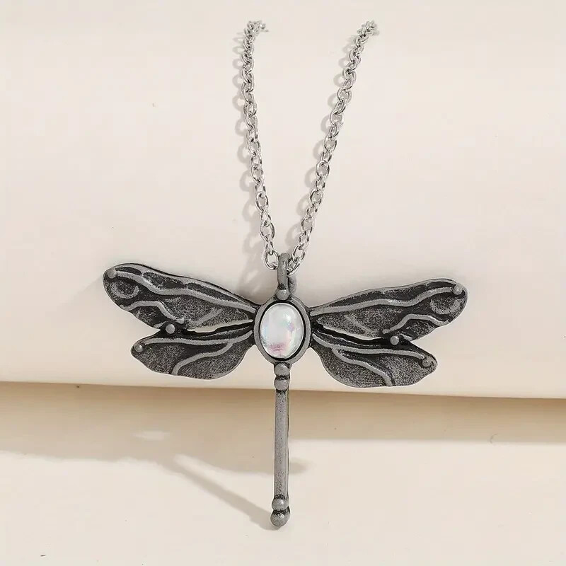 Retro Vintage Dragonfly Pendant Moonstone Necklace Women Party Jewelry Fashion