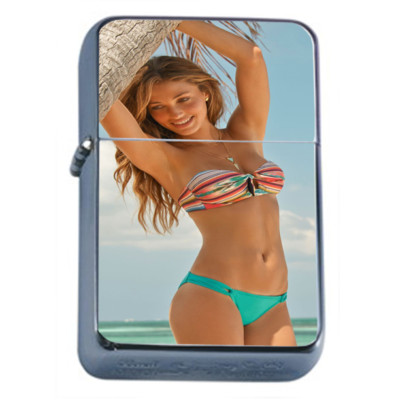 Country Pin Up Girls D19 Flip Top Oil Lighter Wind Resistant 