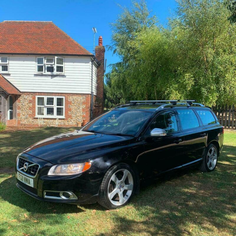 2011 Black Volvo V70 2.0TD D3 R-Design SE - FULL HISTORY - FREE 3 MONTH