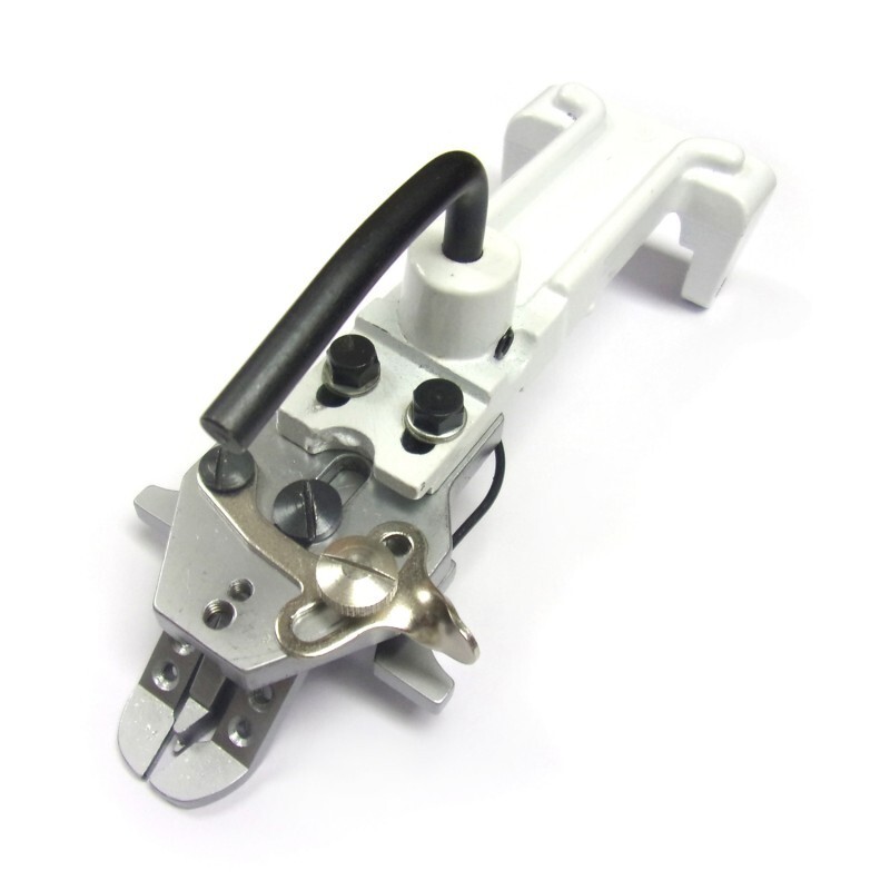 アクセサリー Kouki Needle Clamp with Set Screws, Singer #376520