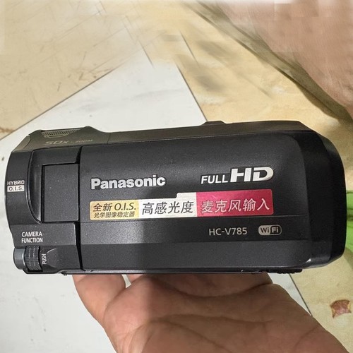 ❗️激安価格❗️ビデオカメラ　本体　Panasonic HC-V785 Amazon.com : Panasonic Full HD Video Camera Camcorder, 20X
