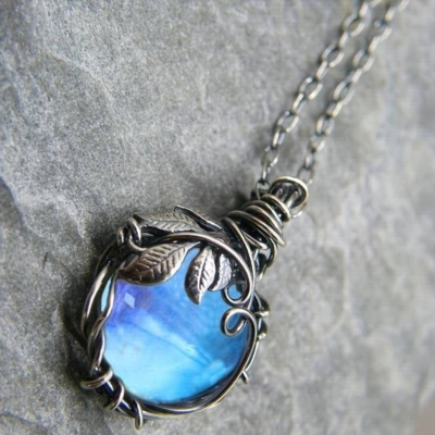 Vintage Blue Moonstone Pendant Leaf Winding Necklace gift pretty