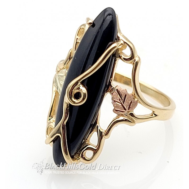 Pre-owned Black Hills Gold Attractive 10k  Ladies Ring W Onyx Size 7 - 12