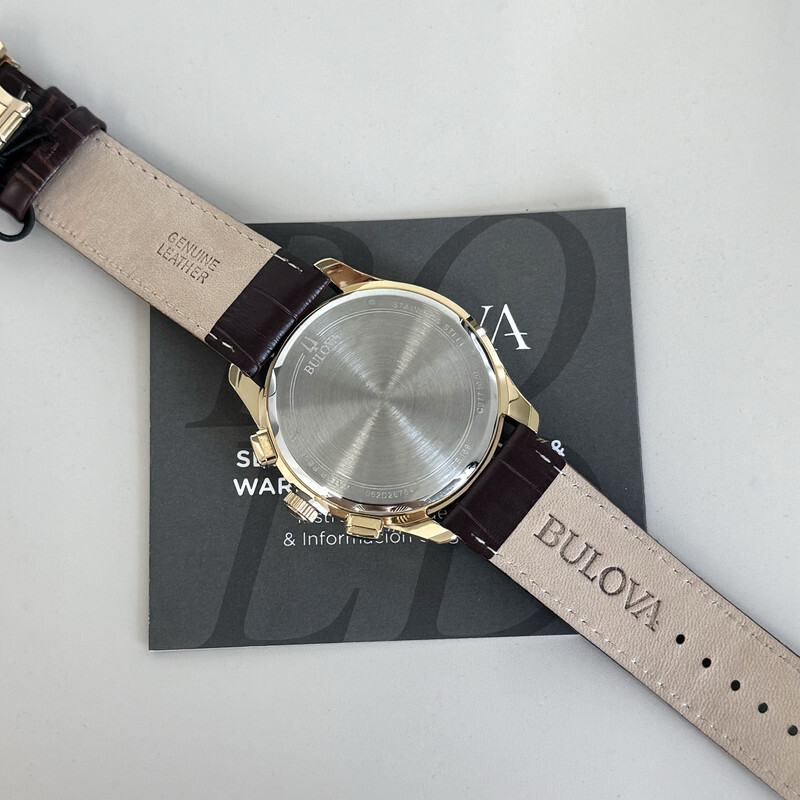 Pre-owned Bulova Classic Chronograph White Dial Luminous Hands Quartz Men's Watch 97b169