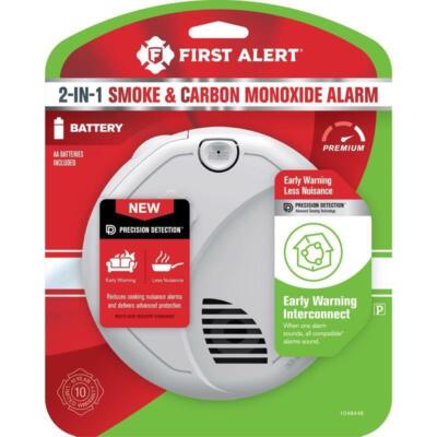 First Alert Wireless Interconnect Battery-Powered Photoelectric Smoke and Carbon