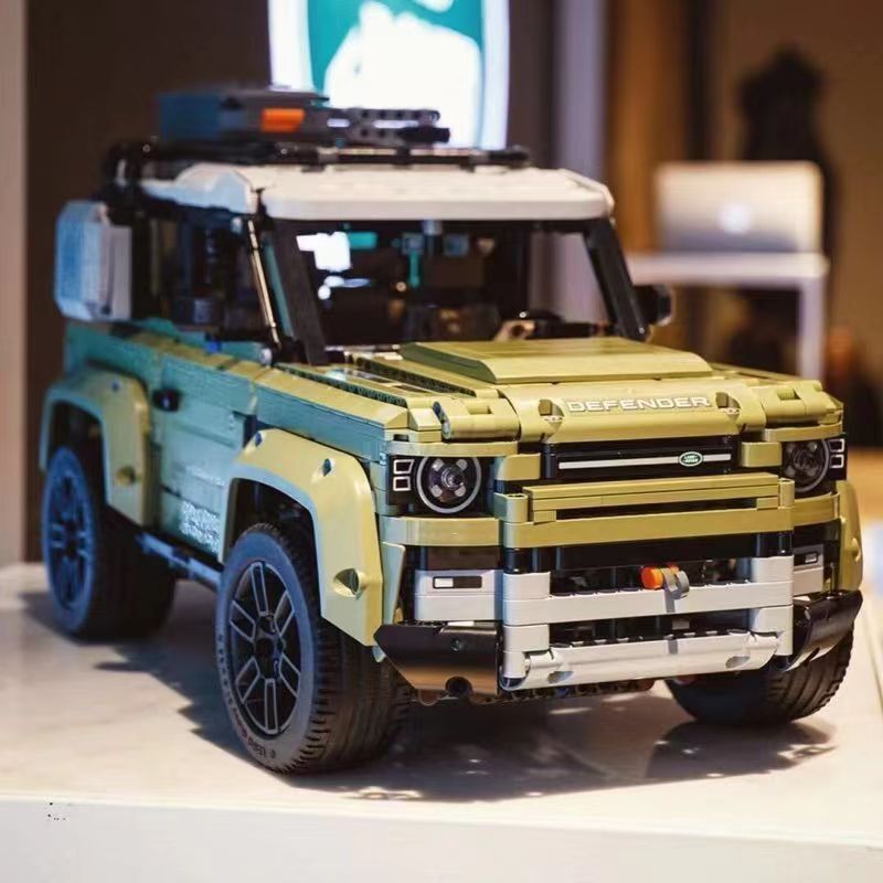 42110 Land Rover Defender off-road vehicle mechanical block 