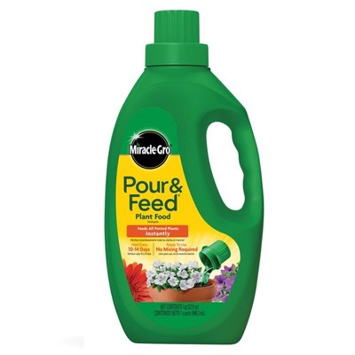 Miracle-Gro Pour & Feed Plant Food Feeds All Potted Plants Instantly RTU 1 qt